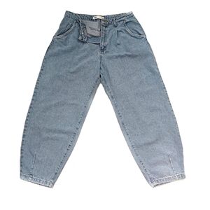 Zara Mom Fit Jeans with tapered legs